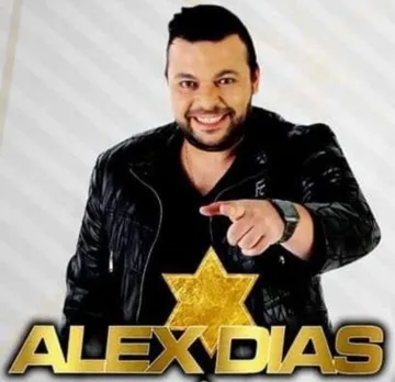 Arte Alex Dias com estrela dourada